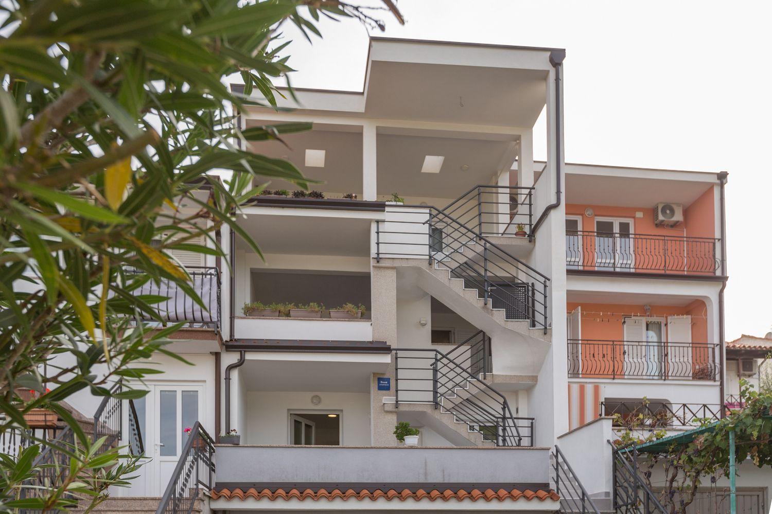 Idyllisches Nur 600 Meter Zum Mit Privater Terrasse, Wifi, Parkplatz Apartment *